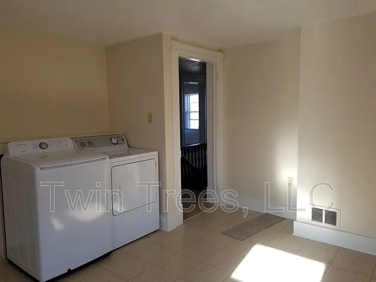 560 Old Bethel Rd #B — Photo 6