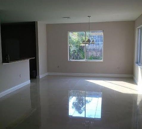 3rd image of 1609 NW 6th Ave