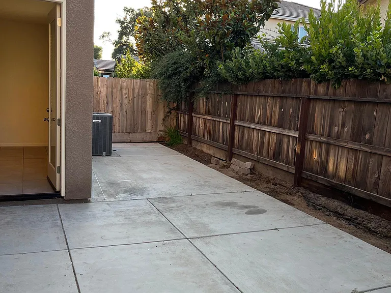 3865 Hampton Way — Photo 10