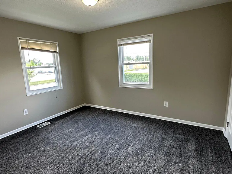 1555 Mayfair Blvd #2 — Photo 15