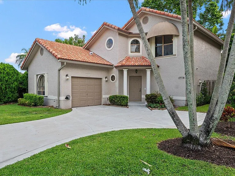 1714 Shoreside Cir — Photo 2