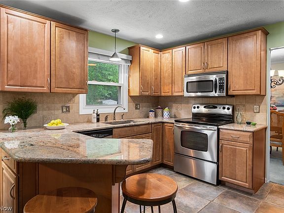 5th image of 5082 Cheswick Dr