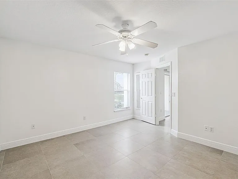 8818 Grand Palms Cir #A — Photo 15