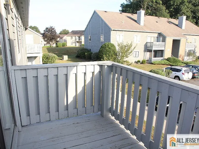 9006 Tamarron Dr — Photo 13