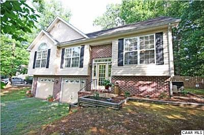 2nd image of 87 Jefferson Dr W
