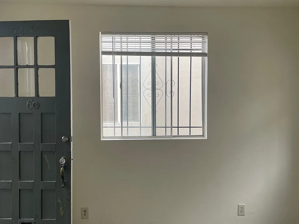 5213 1/2 S Western Ave #5213