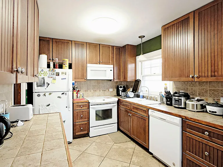 2614 Jefferson Park Ave — Photo 5