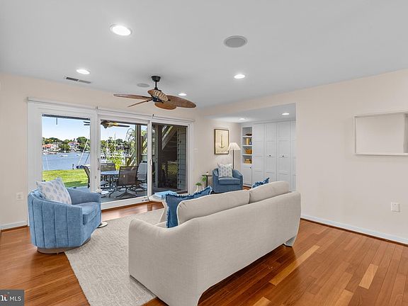 5th image of 1 President Point Dr APT A1