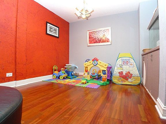 5th image of 1101 S Hunt Club Dr APT 210