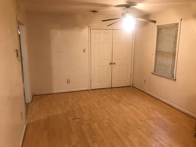 1910 John Ct — Photo 7
