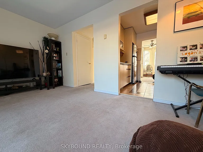 71 Cass Ave #19 — Photo 37