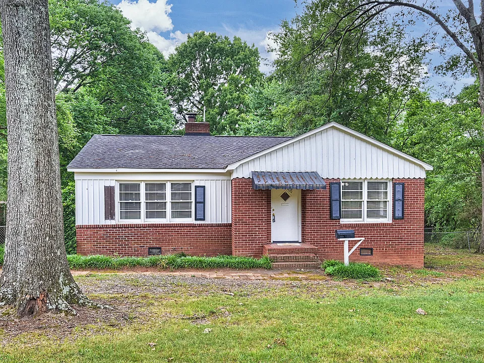 2800 Arnold Dr