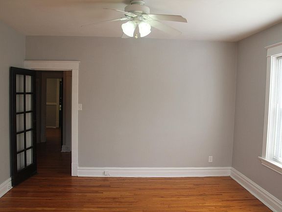 4th image of 1014 Commodore Dr #A