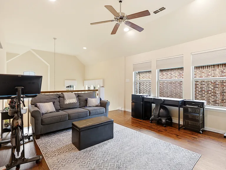 2512 Bill Moses Pkwy — Photo 9