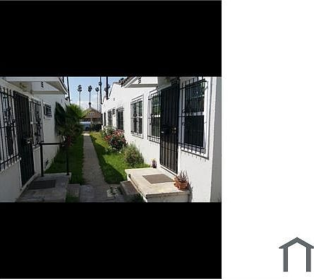 1st image of 1015 W 55th St