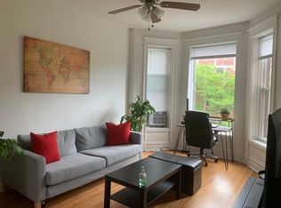 1037 W Barry Ave #3, Chicago, IL 60657