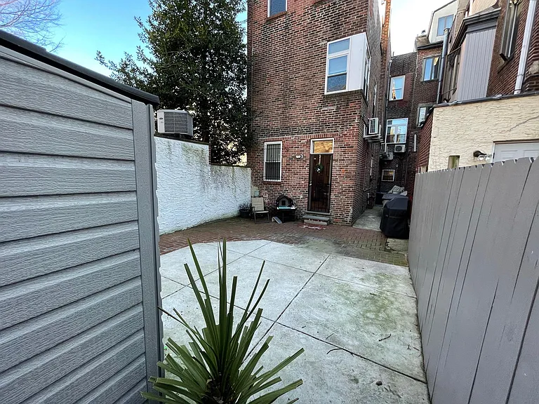 421 Pine St #1E — Photo 10