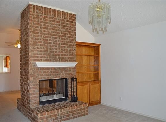 4th image of 724 Greenridge Dr