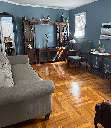 4th image of 11537 228th St