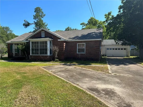 502 1st St, Jonesville, LA 71343