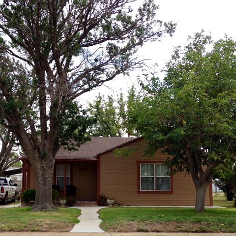 1st image of 911 W 20th St