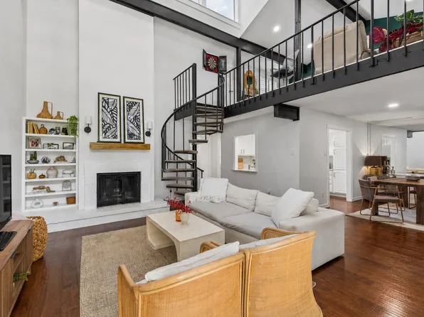9308 Chimney Corner Ln, Dallas, TX 75243