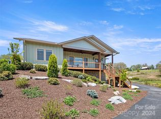 297 Sunnyside Rd, Waynesville, NC 28786