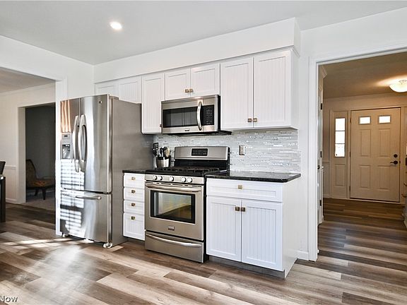 5th image of 462 S Briarcliff Dr