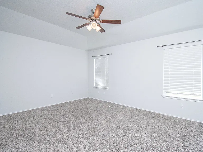 10009 Avendesora Rd — Photo 8