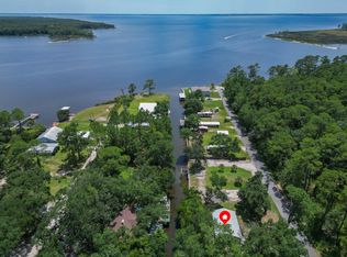 771 Alaqua Dr, Freeport, FL 32439