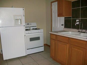3rd image of 595 Magnolia Avenue E # Main Floor