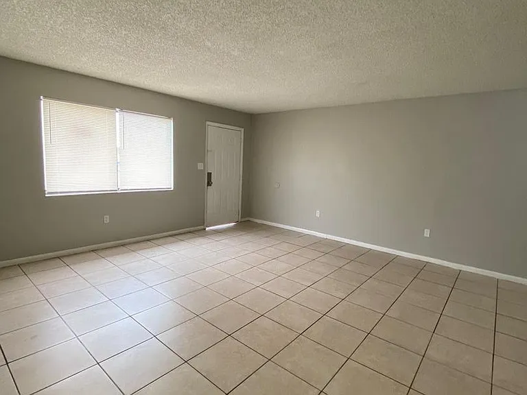 3873 Janeen Cir — Photo 6