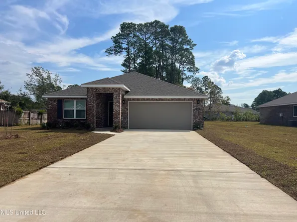 3308 N 9th St, Ocean Springs, MS 39564