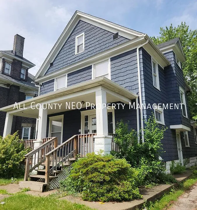 911 Fulton Rd NW #2