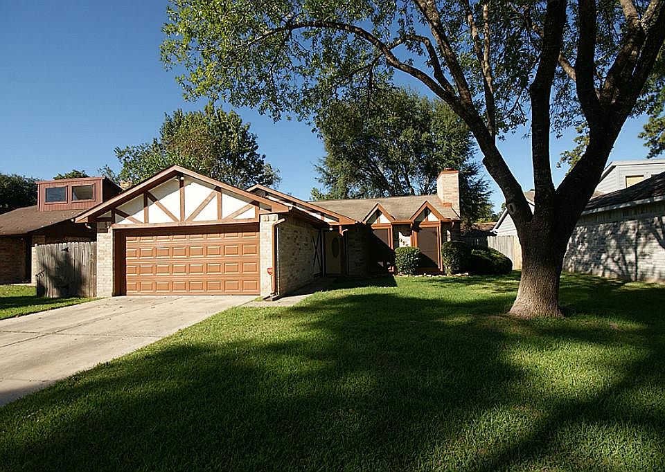1st image of 6915 Foxbrook Dr