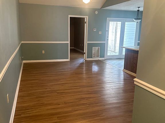 2nd image of 108 Wolfe St