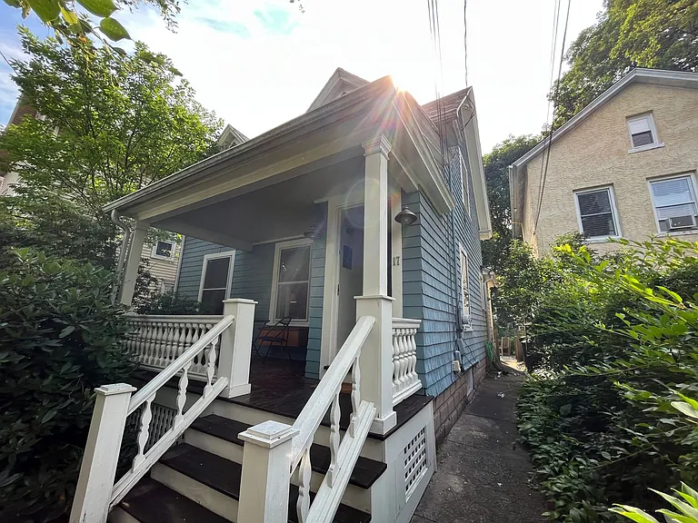 17 Anderson St — Photo 38