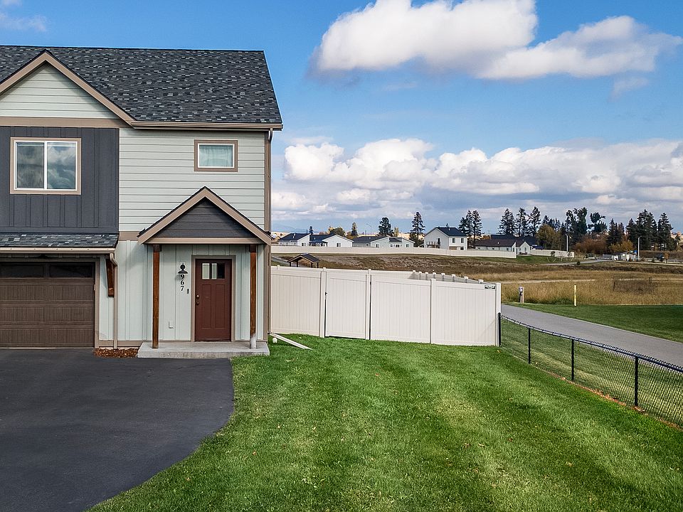 1st image of 967 N Camas Ln