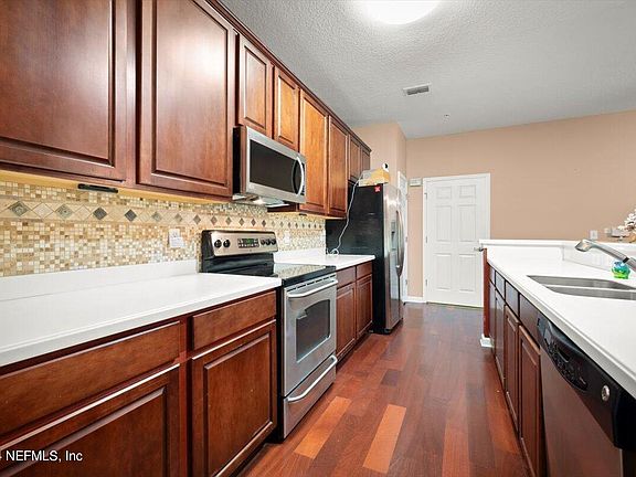 4th image of 13364 BEACH Boulevard #109