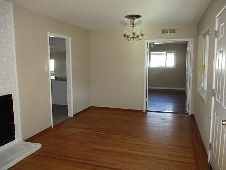 3rd image of 3019 Norris Ave