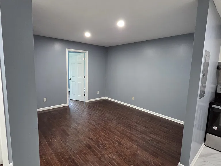 560 Main St #2DD — Photo 4