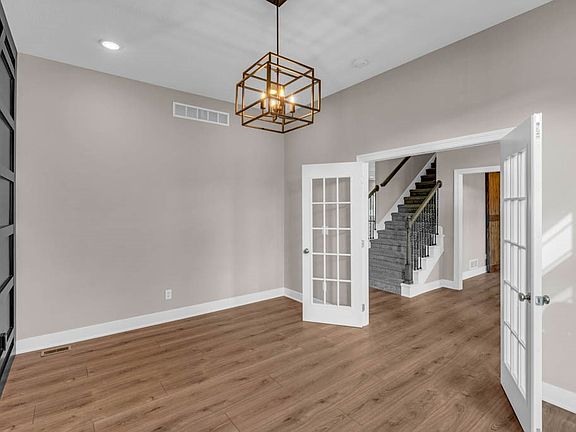 5th image of 720 NE 42nd St