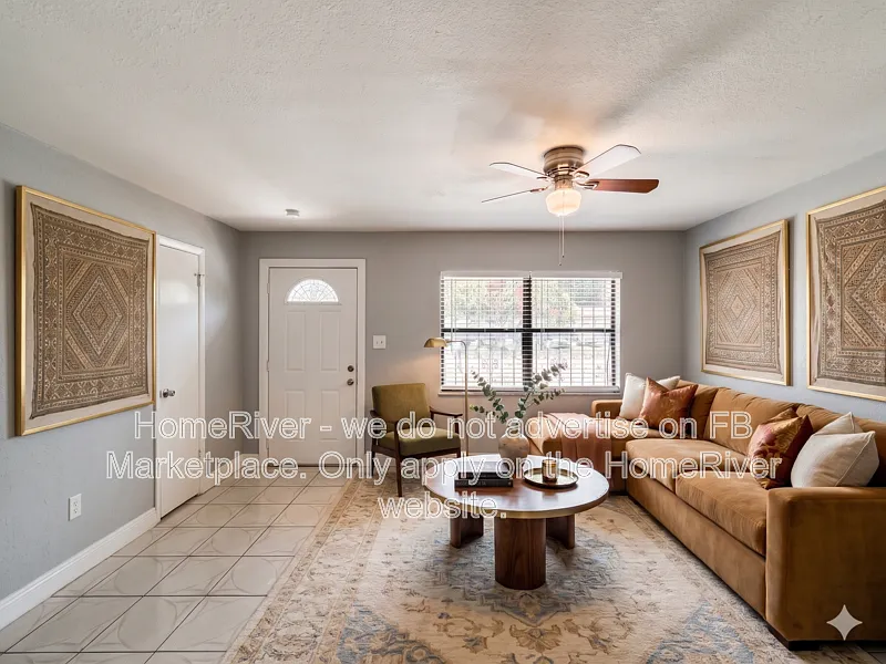 4 bed, 2.0 bath, 1356 sqft, $2,075 — Photo 2