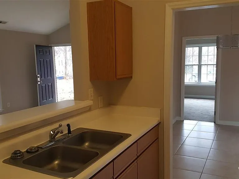 3204 Stedman Dr — Photo 4