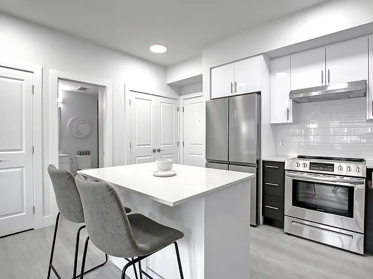 823 Daniels Way SW — Photo 9