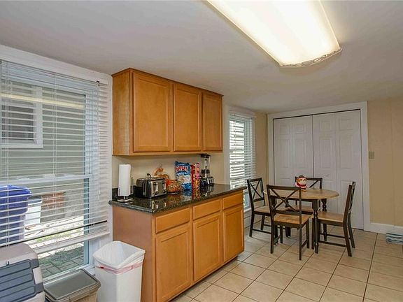 5th image of 363 Washington St APT 1