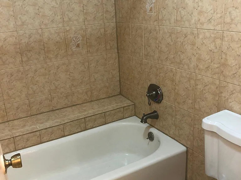 23 Cloister Ct #23 — Photo 13