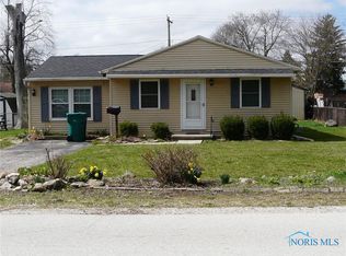 1408 1/2 Washington St, Genoa, OH 43430