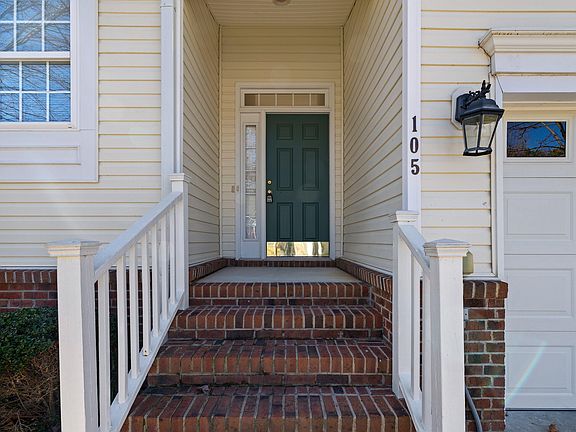 2nd image of 105 Rockport Ridge Way