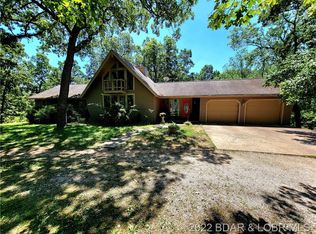 21638 Wildwood Cir, Versailles, MO 65084